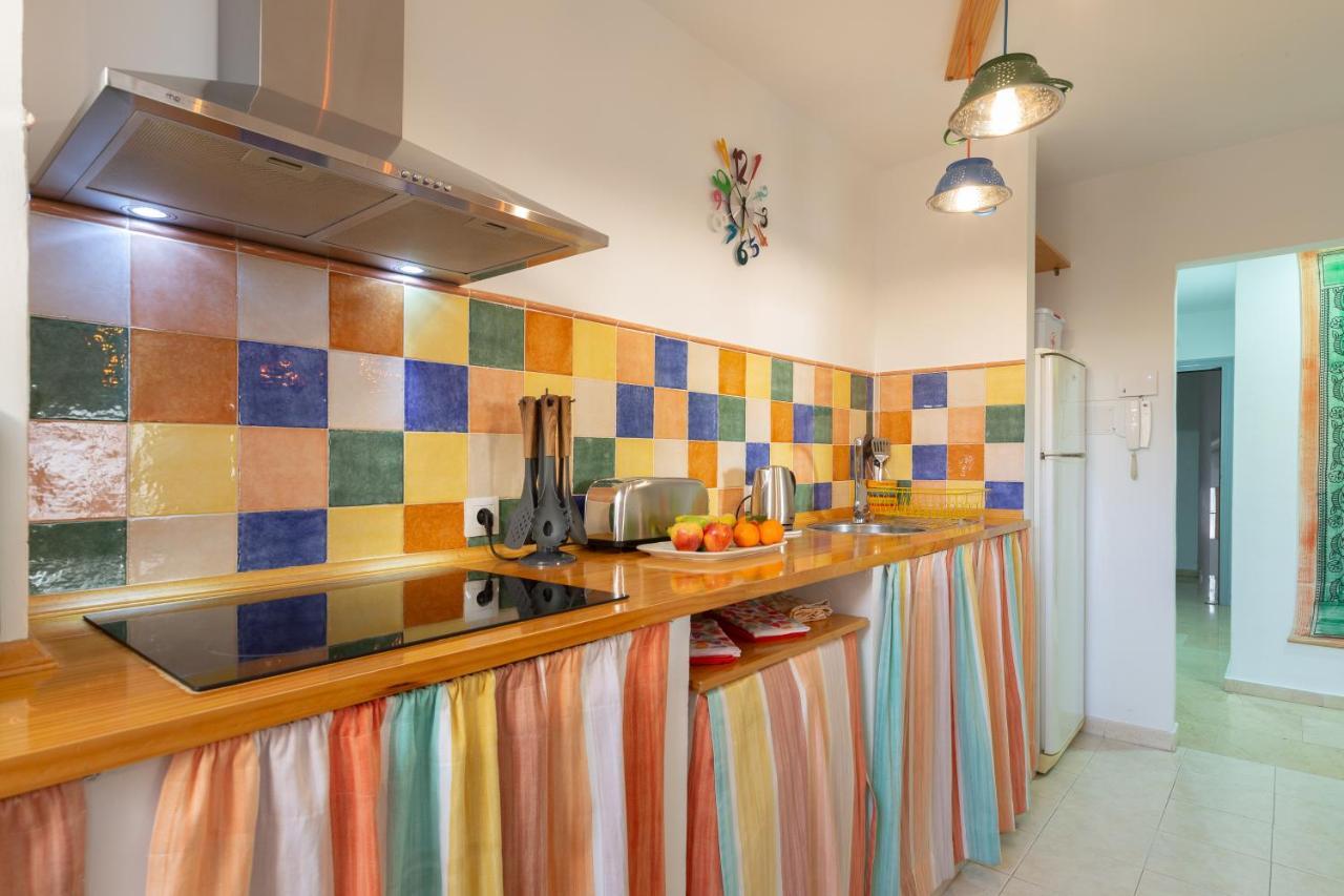 Luminoso Apartamento De Dos Habitaciones Con Terraza Y Parking En El Centro Málaga Eksteriør billede